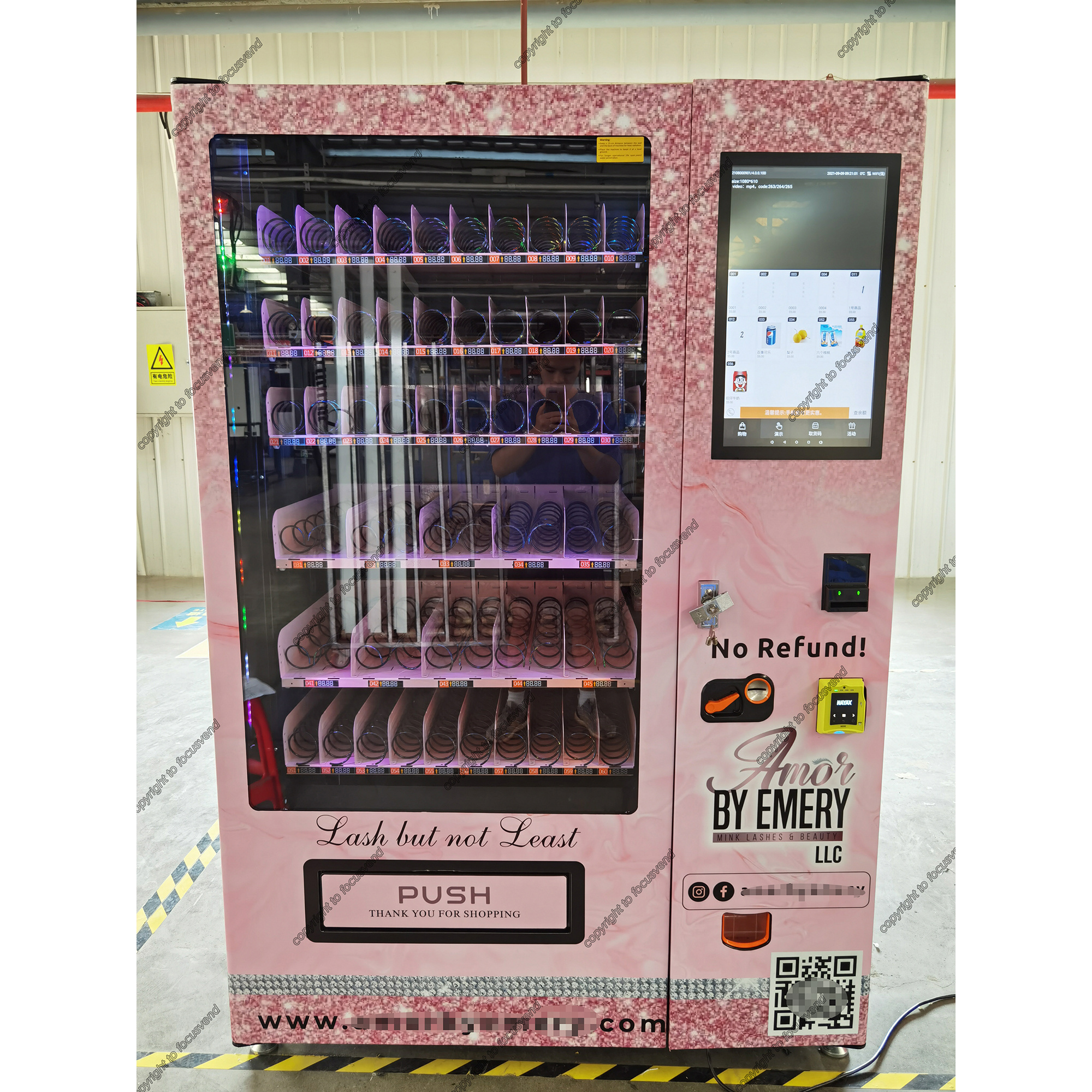 Small Size Cosmetics Perfume Vending Machine with belt conveyor vending machines