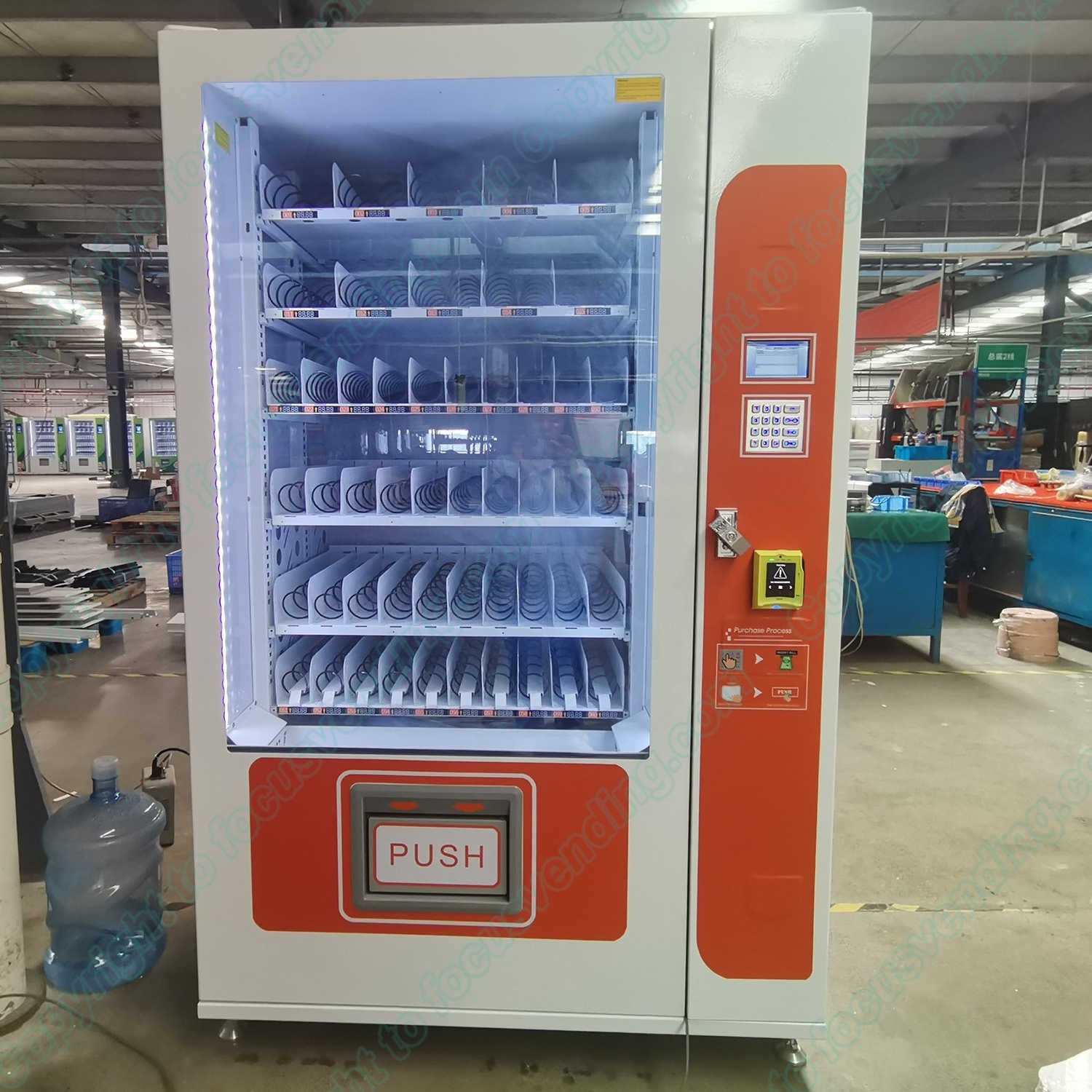 FOCUSVEND POPULAR MODEL FC7709A Automatic Kiosk Vending Machine