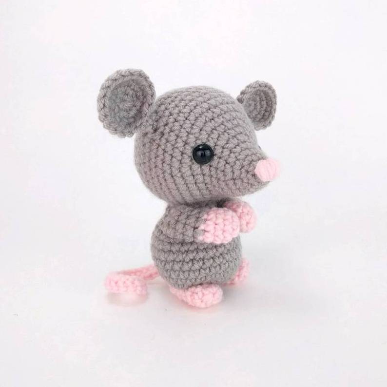 Super Lovely Crochet Tiny Mouse Cotton Stuffed Amigurumi Mouse Crochet Mini Toy