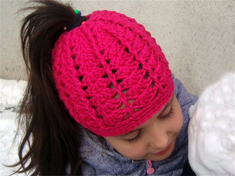 Handmade Crochet Red Christmas Messy Bun Hat Ponytail Beanie Women Girls Running Toque Winter Cap with Hair Hole