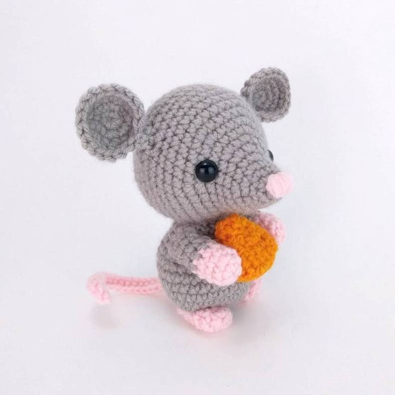 Super Lovely Crochet Tiny Mouse Cotton Stuffed Amigurumi Mouse Crochet Mini Toy