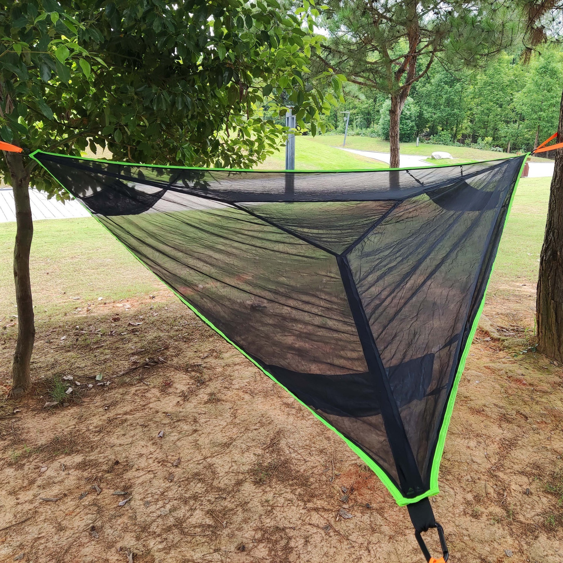 Aerial multi-person triangular hammock Folding portable mesh netting hammock Aerial tree tent leisure netting