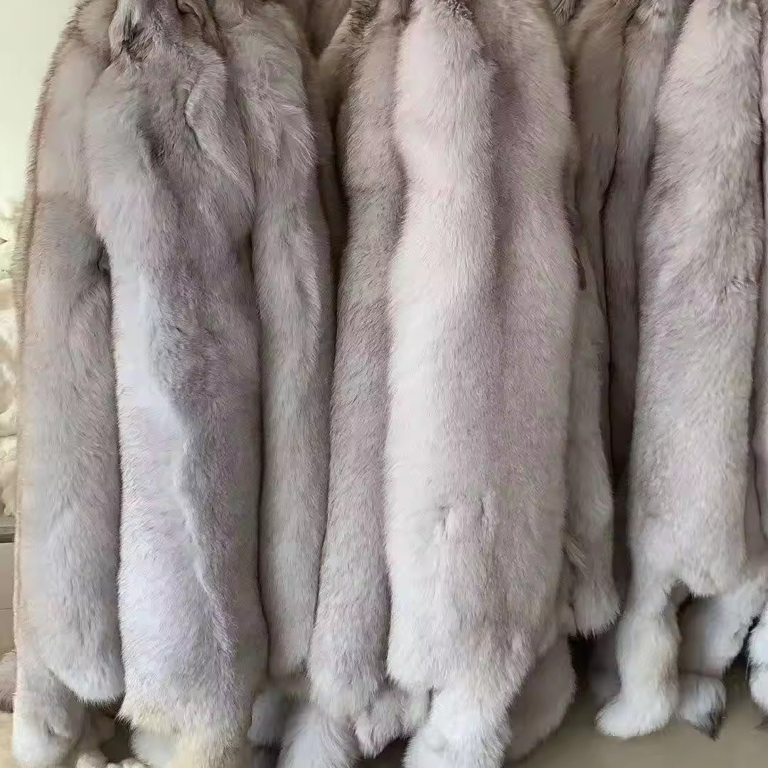 High quality soft Fur Skin Wholesale Supplier Custom Fluffy Luxury Genuine Natural Blue Fox Fur Skins