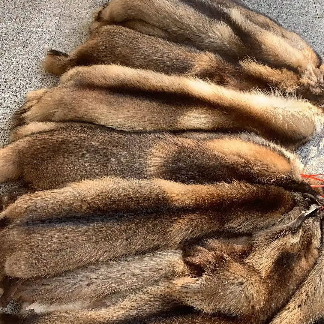 Wholesale High Quality Big Size Fluffy Large Natural Animal Pelt Real Red Fox Fur Skins Real Raccoon Skins