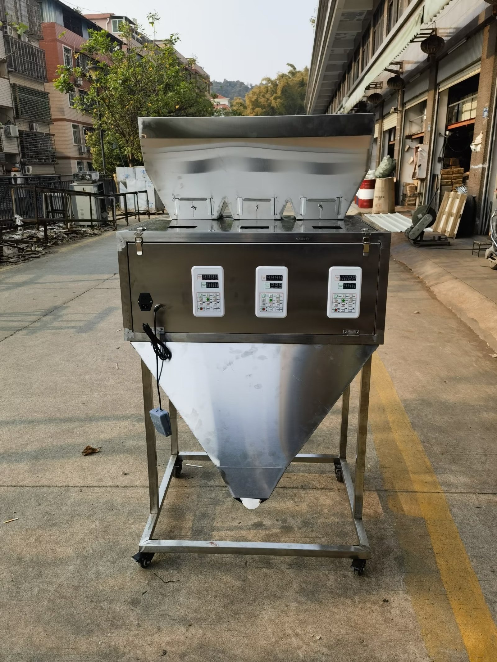 New Arrival Double Hoppers Mixing Filling Machine Powder/ Weighing and Filling Machine/ Spice Filling Machine for Sale Powder 2g