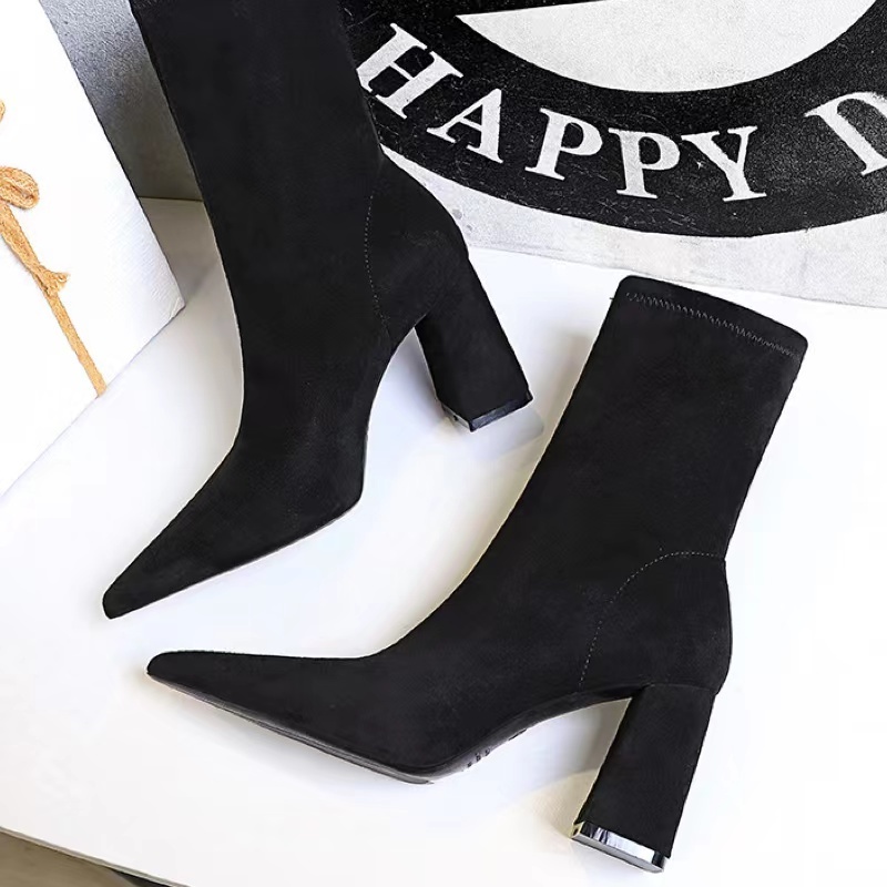 2022 Delicate Stiletto Boots  With Pointed Toe Versatile And Chunky heel  Women's  boots