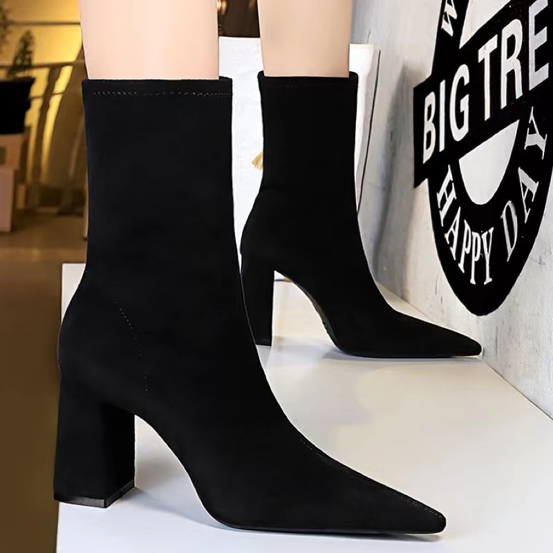 2022 Delicate Stiletto Boots  With Pointed Toe Versatile And Chunky heel  Women's  boots