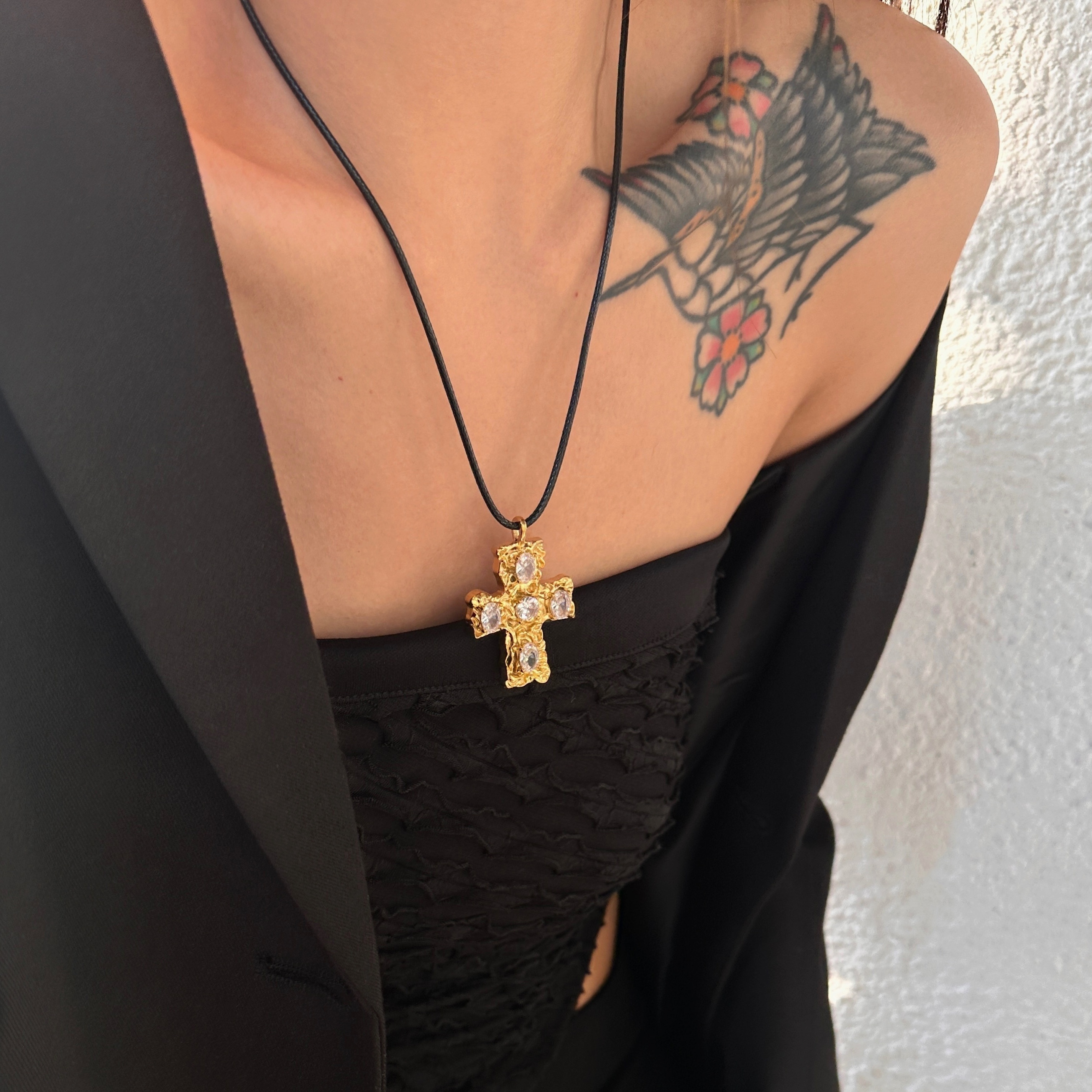 Dazan Autumn Winter New 18k Pvd Gold Silver Plated Stainless Steel Vintage Church Cross Leather Sweater Necklace Couple Jewelry