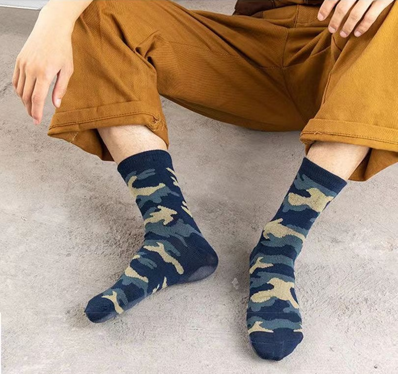 Green Camouflage Mens Business High Quality Factory Jacquard Running Hiking Socks Boy Crew Floor Socks Sport Teen Tube Socks Men