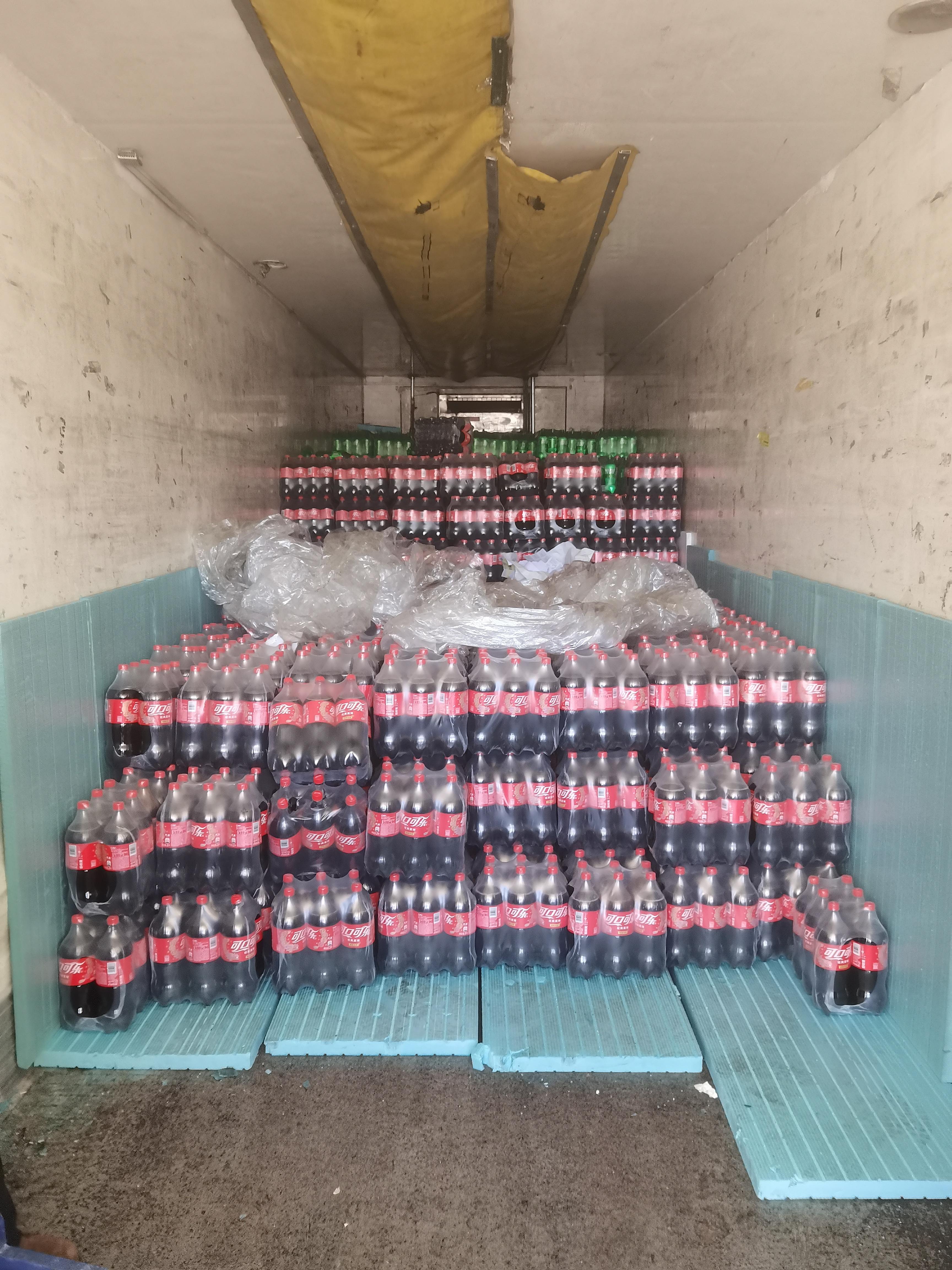 Wholesale  Cola coca Soft Drinks Original 2L 330 can 500ml  Soft Drinks