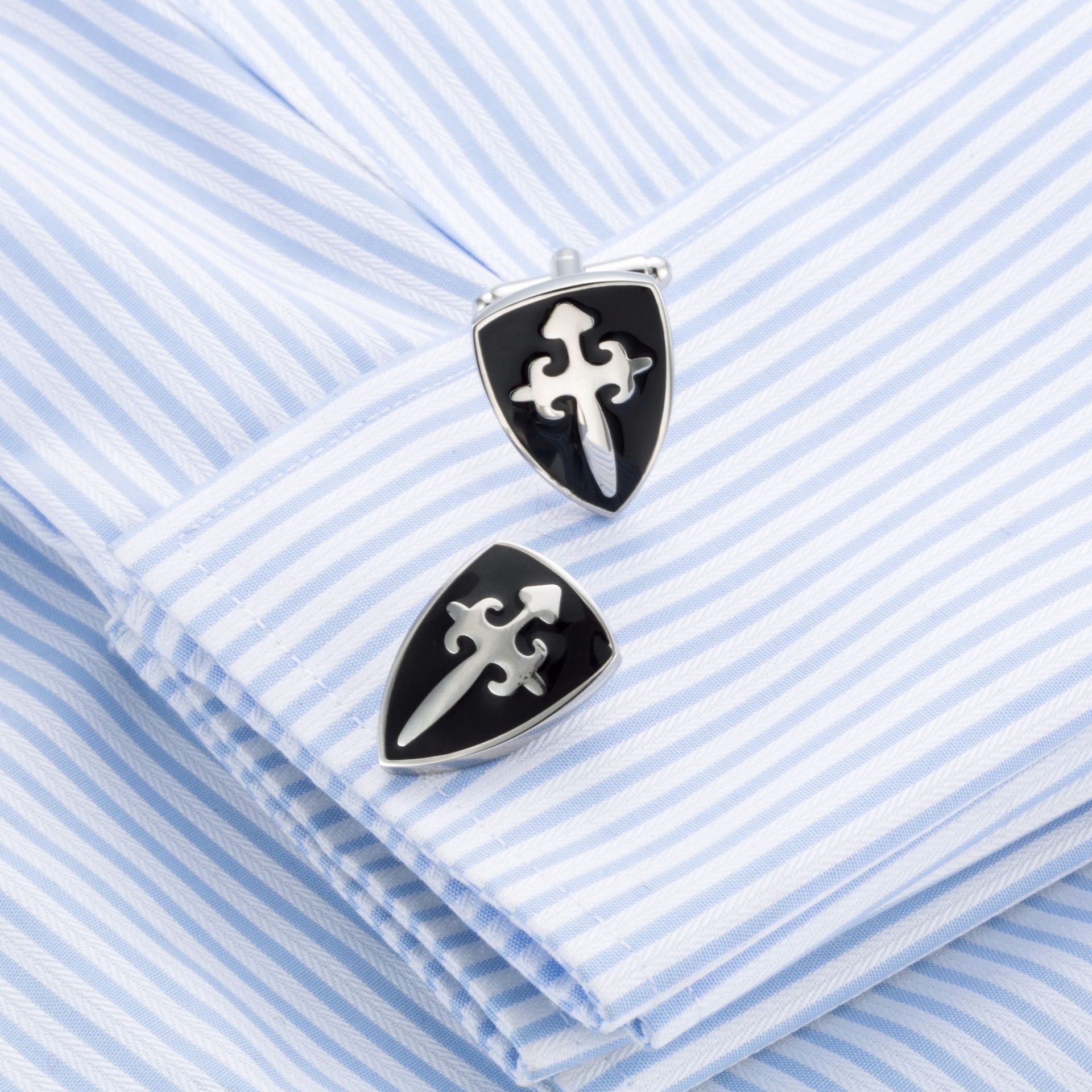 French Style Shirt Copper Alloy Gentleman Fashion Men Enamelled Black Luxury Shield Cufflinks Cuff links