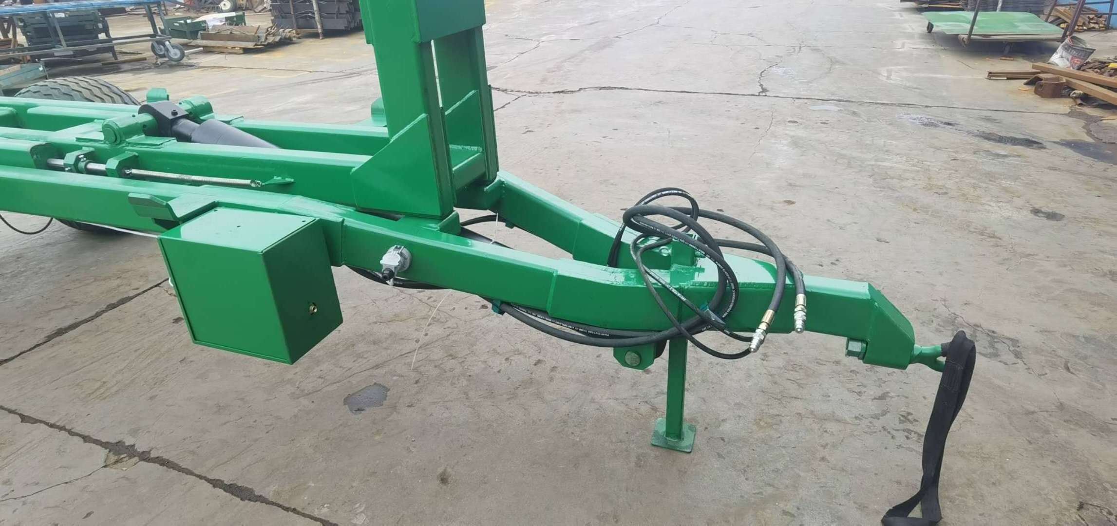 Safety lifting hooks hydraulic cylinder dump trailer