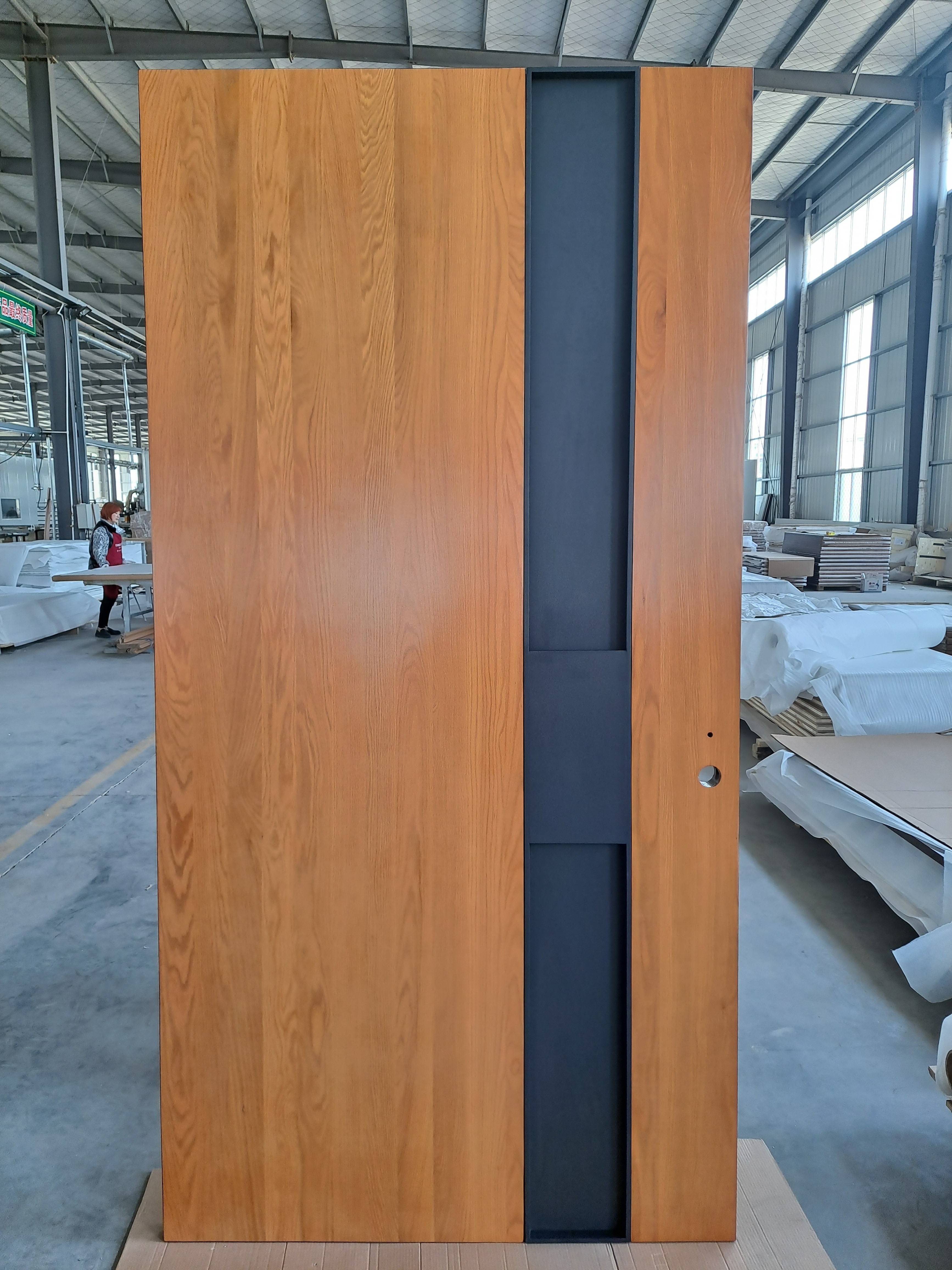 Modern Custom Size Front Entry Pivot Door Solid Wood Door for House, Villa