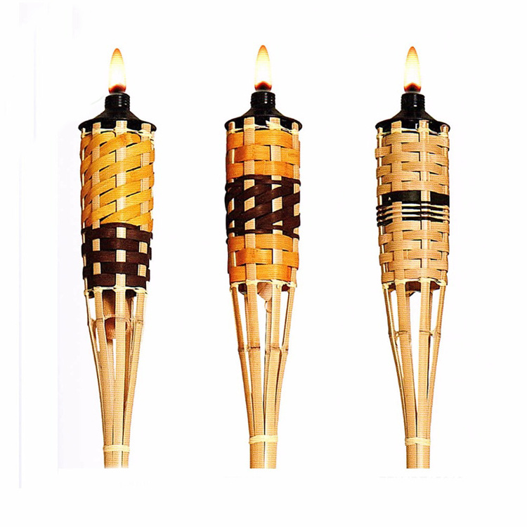 Garden Light Bamboo Torch with Black Metal Wick Holder for Outdoor Decoration.Wholesale cheap natural bamboo tiki torch