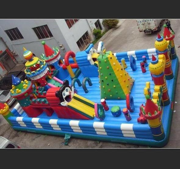 Inflatable commercial kids playground