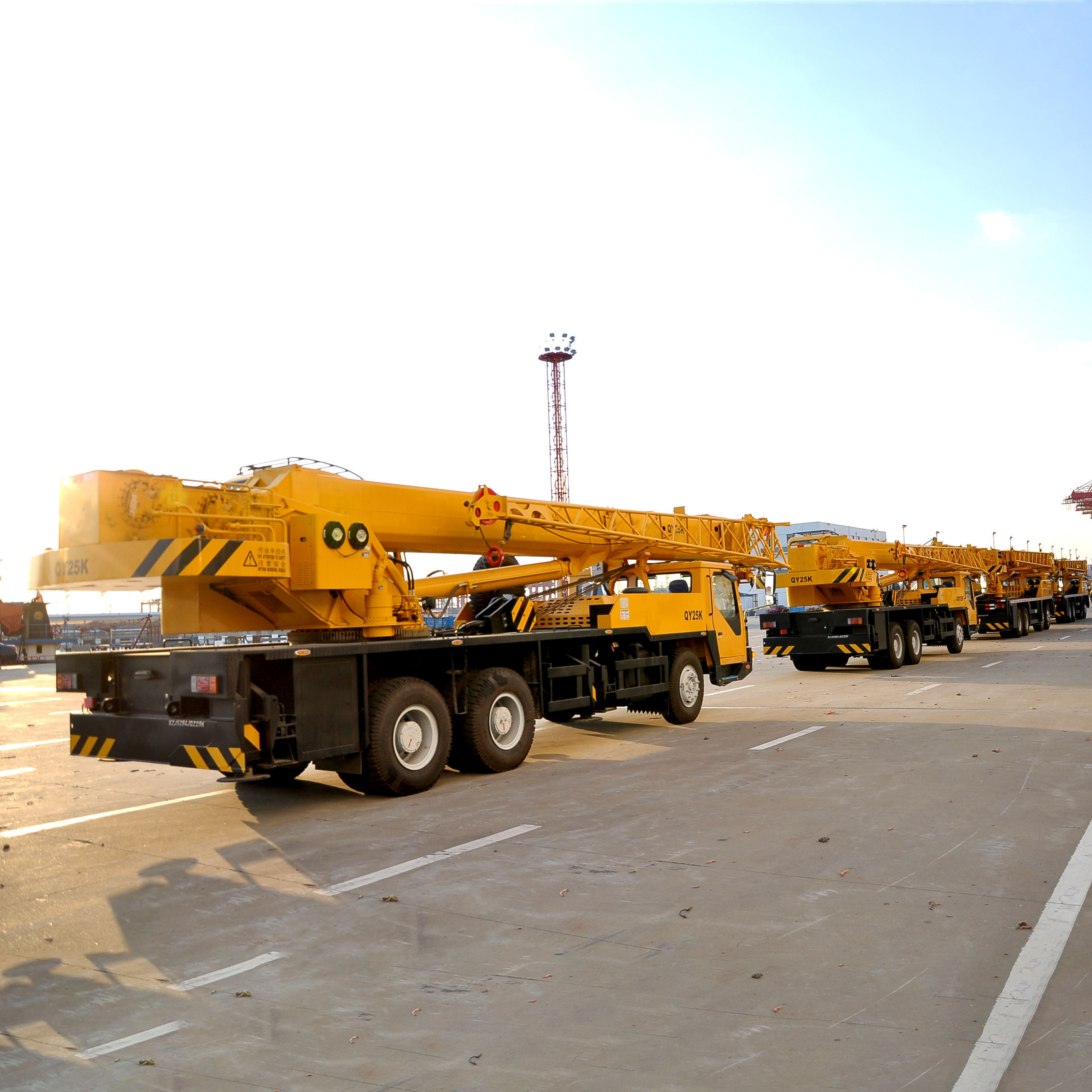 Top Brand 25 Tons Hydraulic Boom Mobile Truck Crane 25 ton Truck Cranes QY25K-II With Spare Parts On Sale