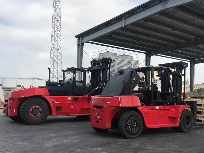 TOP BRAND  Rough Terrain Forklift 12 Ton Forklifts CPCD120