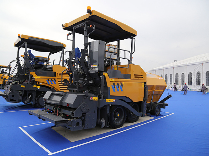 High Quality Road Construction Paver Machine RP453L Wheel Asphalt Concrete Paver