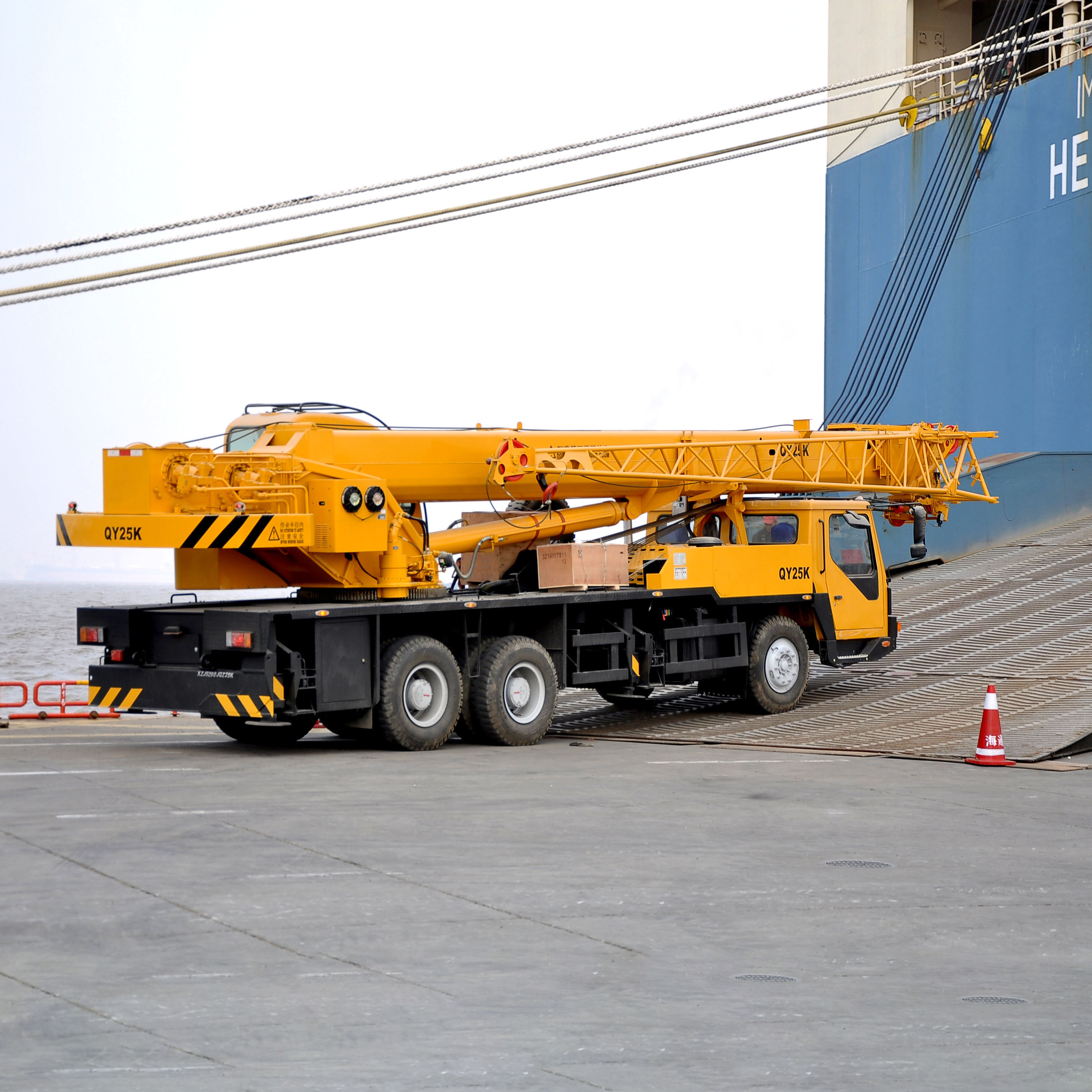 Top Brand 25 Tons Hydraulic Boom Mobile Truck Crane 25 ton Truck Cranes QY25K-II With Spare Parts On Sale