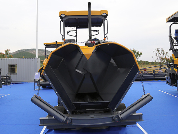 High Quality Road Construction Paver Machine RP453L Wheel Asphalt Concrete Paver