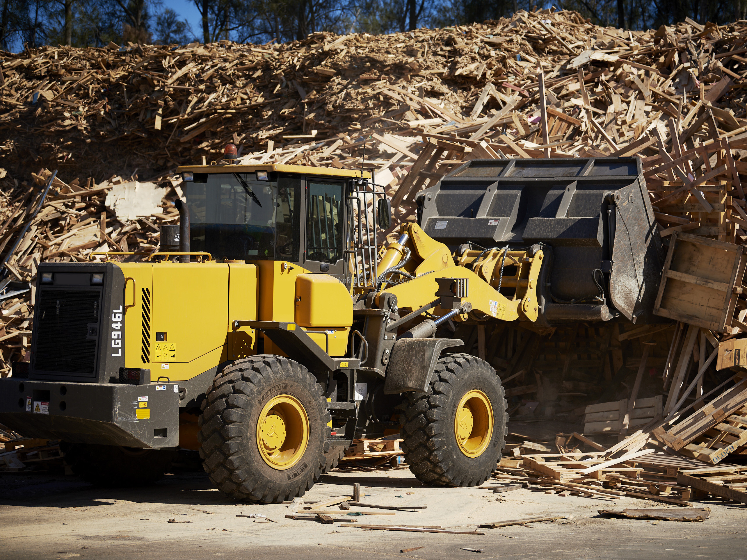 High efficiency China SDLG Easy Maintenance 3T Wheel Loader LG938L with 1.8cbm Bucket for Good Performance Hot