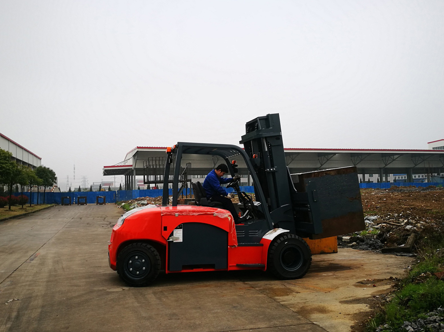 New product 2024 Diesel Powered Forklift 10 ton Mini Forklift Truck Price with Cabin and Heater CPD100 Diesel Forklift