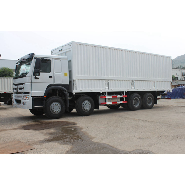 Sinotruk HOWO 8x4 wing body open truck for  Senegal