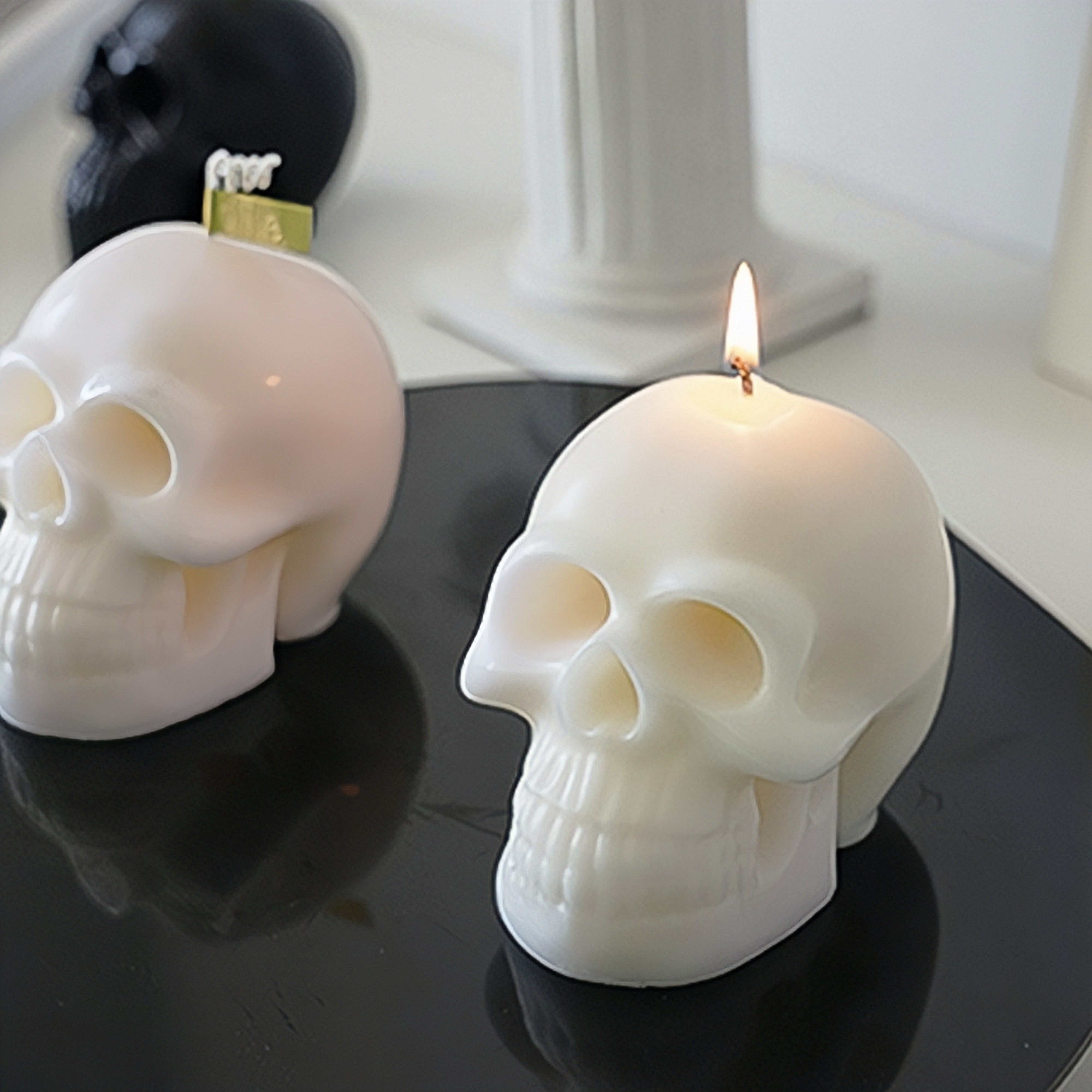 Wholesale Custom Home Decorative Gift Paraffin Wax Halloween Scented Luxury Skulled Candle