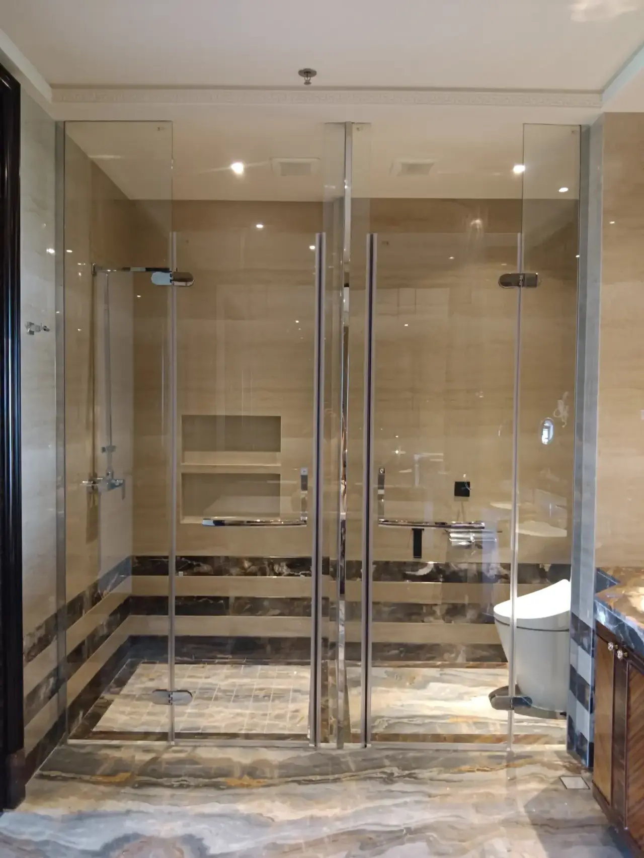 Retractable double open accordion glass shower doors