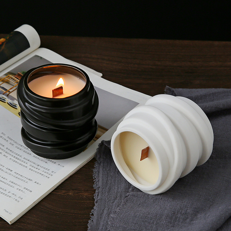 Modern Simple Style Ceramic Scented Candle Cup Household Decoration Candlestick Decoration Smokeless Soy Wax Container