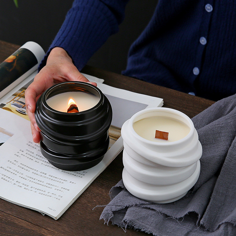 Modern Simple Style Ceramic Scented Candle Cup Household Decoration Candlestick Decoration Smokeless Soy Wax Container