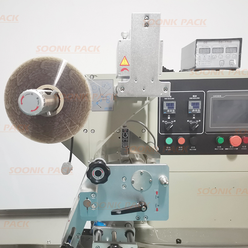 Automatic ice cream popsicle packaging machine ice lolly falafel food  horizontal packaging machine