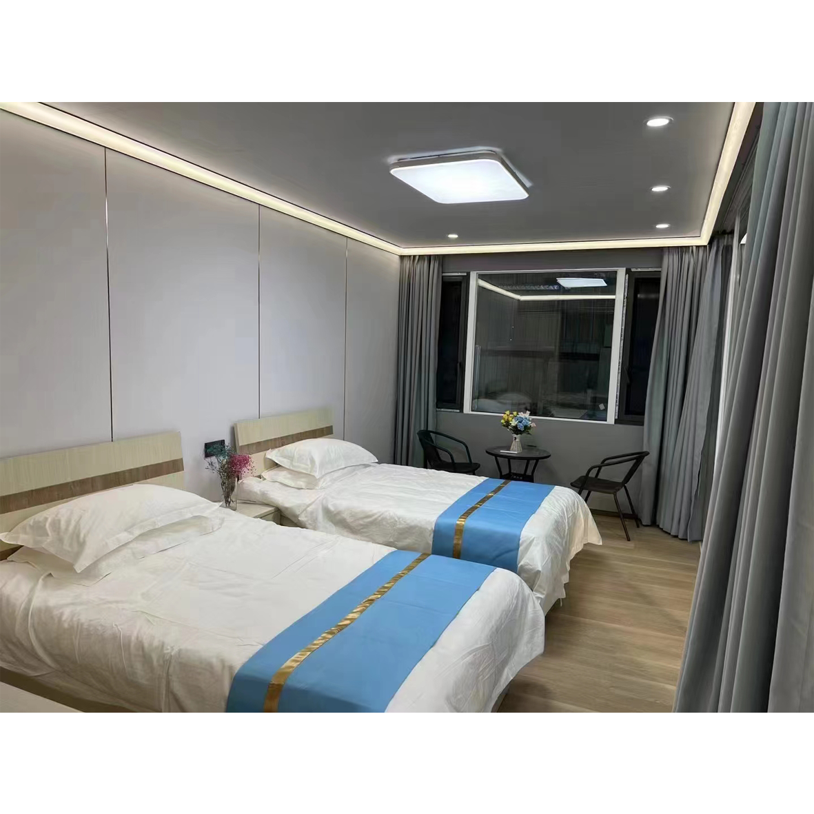 New Arrival Modern Prefab Villa Prefab Container Booth Apple Portable Cabin Space Capsule House