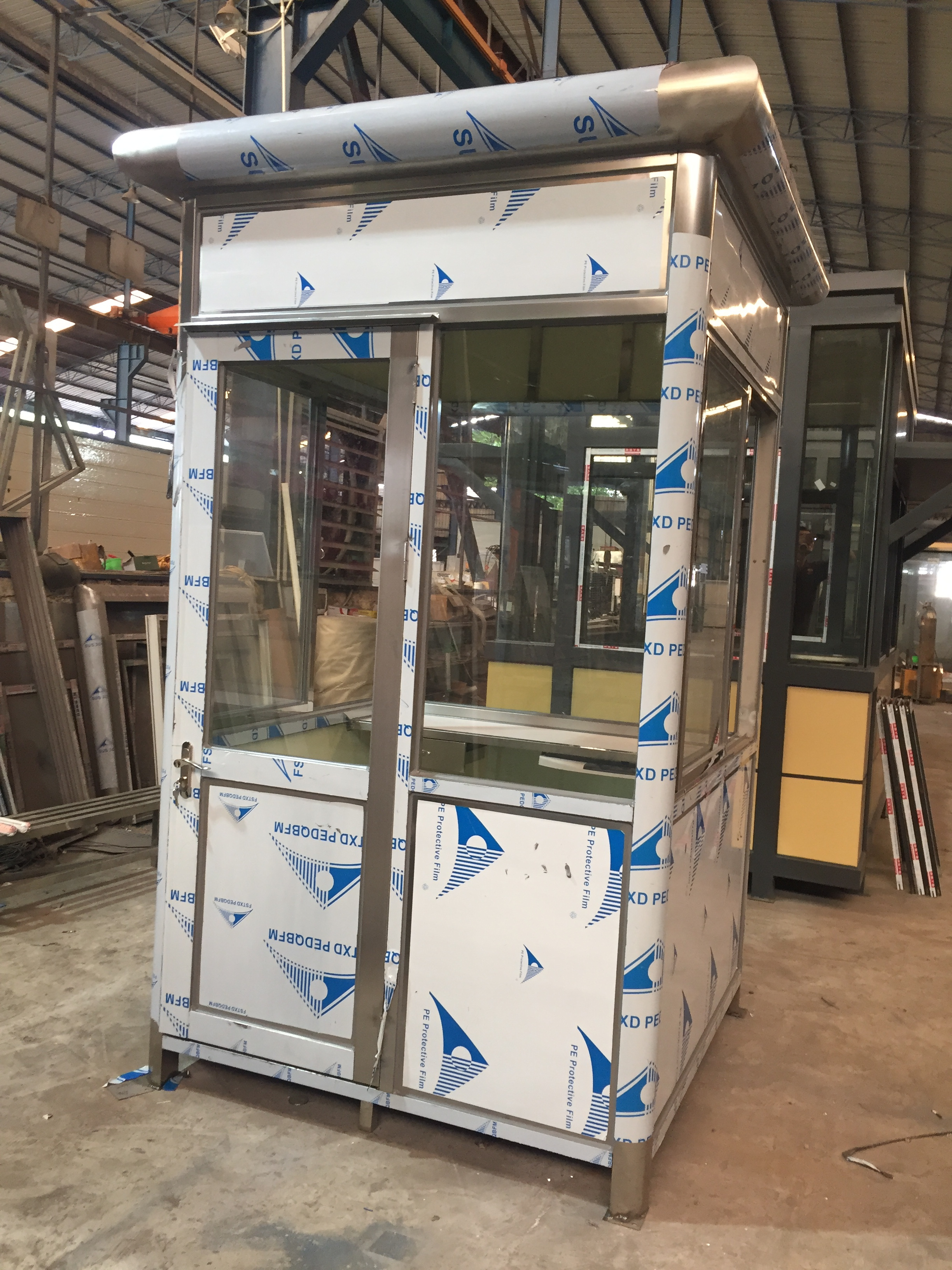 Stainless Steel Outdoor Security Guard Kiosk Prefabricated Portable Security Booth