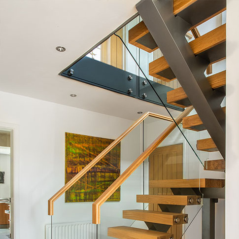 Mono staircase America oak /beech/walnut wood tread powder coating steel mono stringer straight stairs