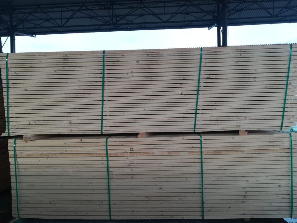 Construction Timber KD16% Pine / Spruce Sawn Lumber / Cheap white wood