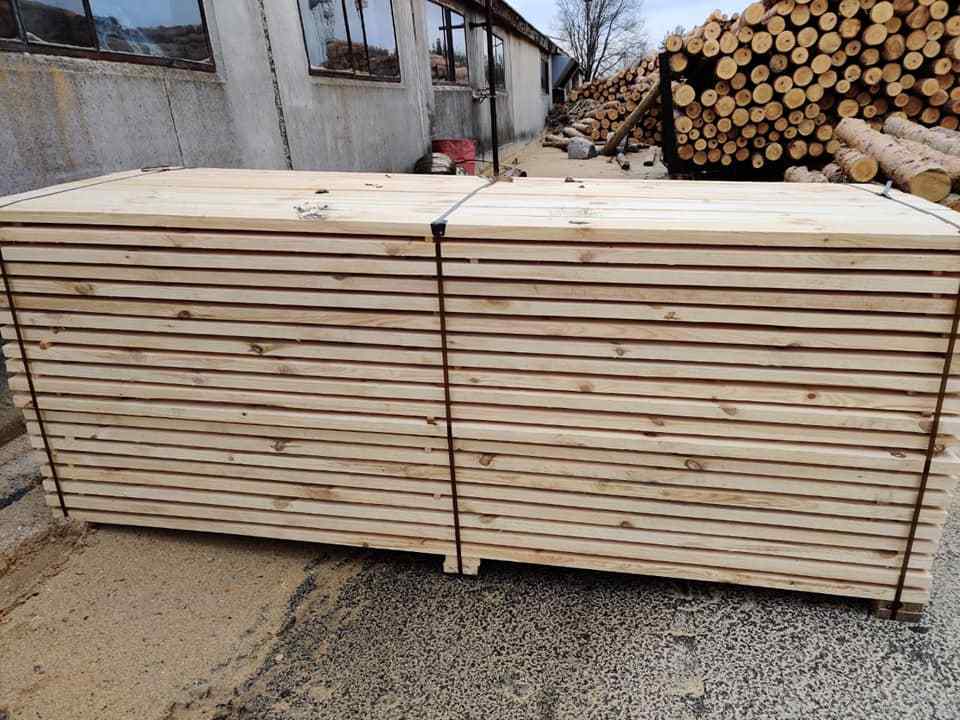 FSC Construction Beams & Lumbers Pine / Spruce Sawn Lumber / Cheap white wood Construction Timber