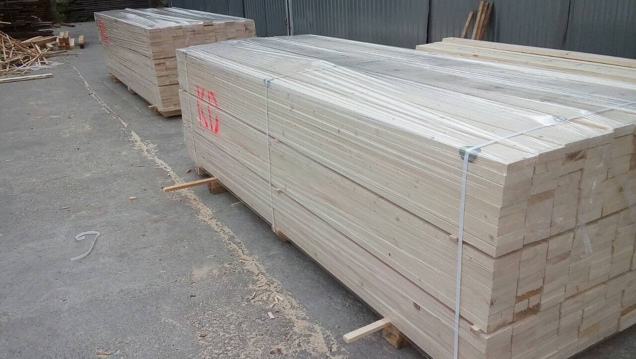 KD S4S 12-16% Pine / Spruce Sawn Lumber / Cheap white wood