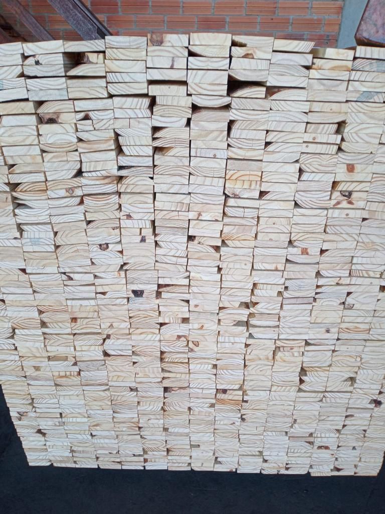 FSC Certified Pine / Spruce Sawn Lumber / Cheap white woodFor Construction