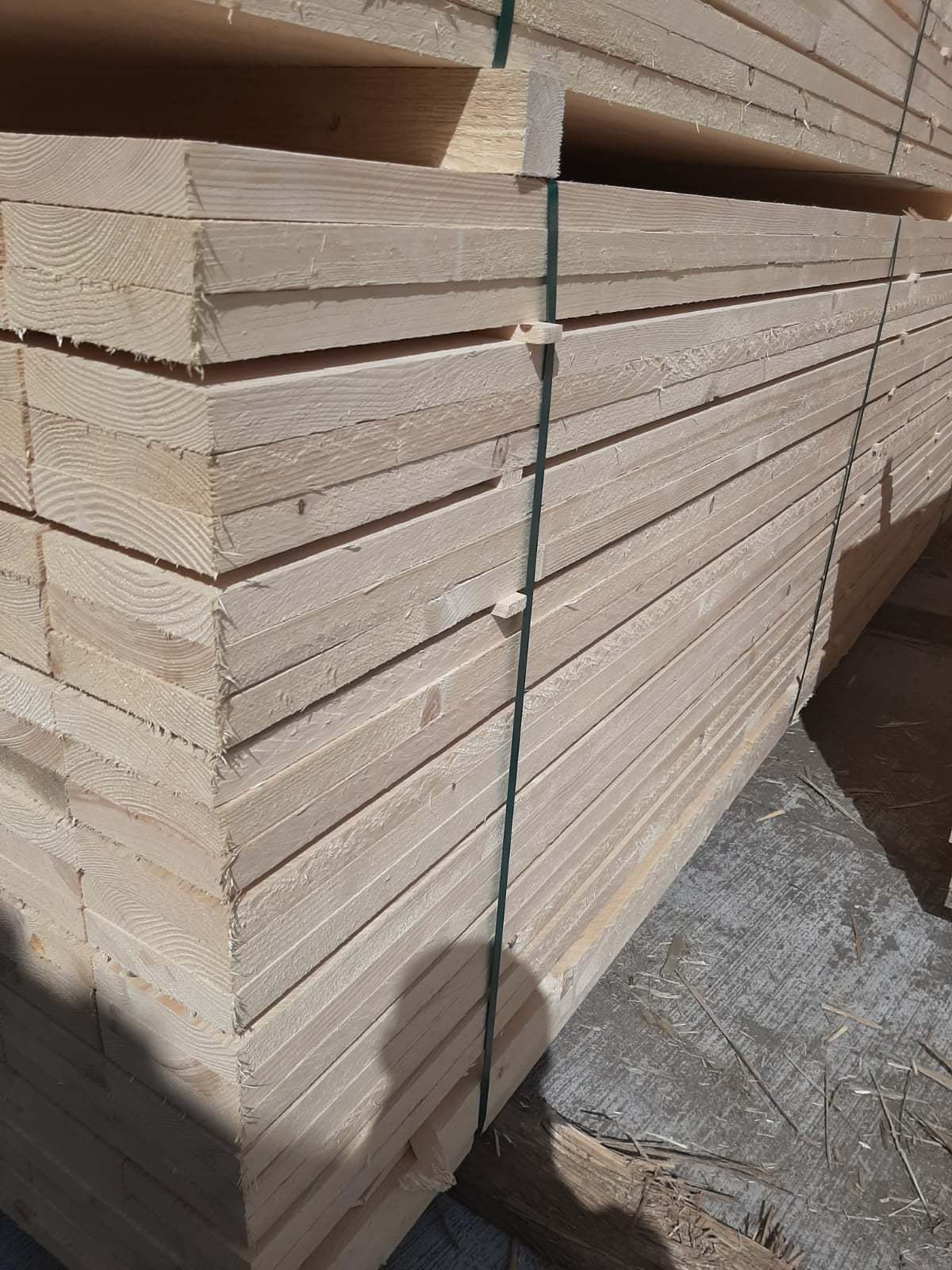 KD Stud FSC Certified Pine / Spruce Sawn Lumber / Cheap white wood For Furniture & Construction