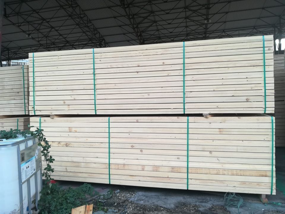 Construction Timber KD16% Pine / Spruce Sawn Lumber / Cheap white wood