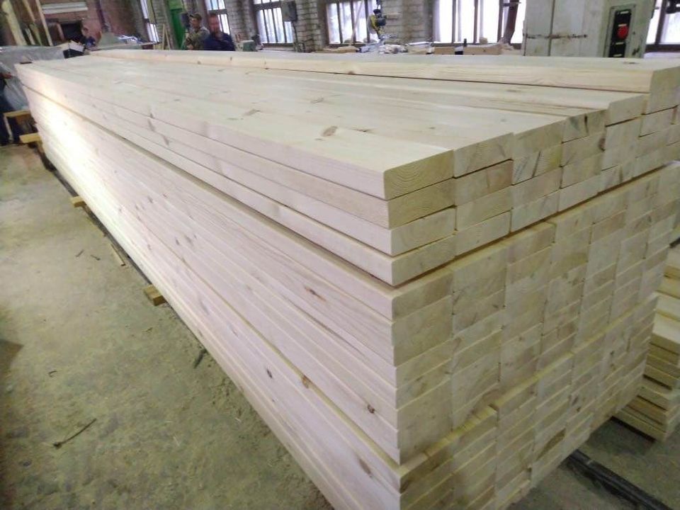 Kiln Dry FSC Construction Beams & Lumbers / Spruce Sawn Lumber / Cheap white wood