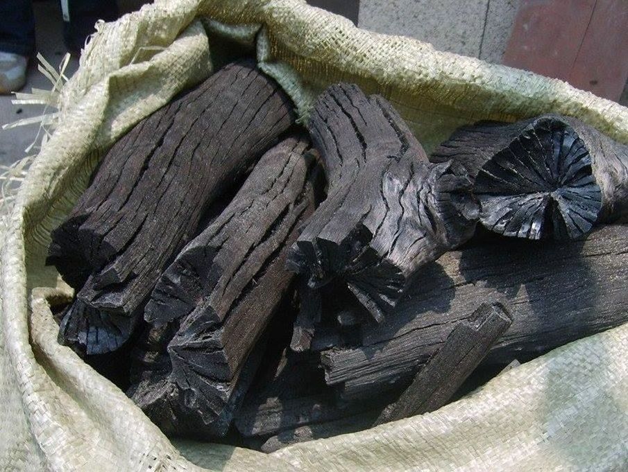 Best Grade Hardwood Hard Wood Charcoal Oak Charcoal Oak Charcoal at cheap sales price Premium Quality Wood Briquettes/Bulk Ruff