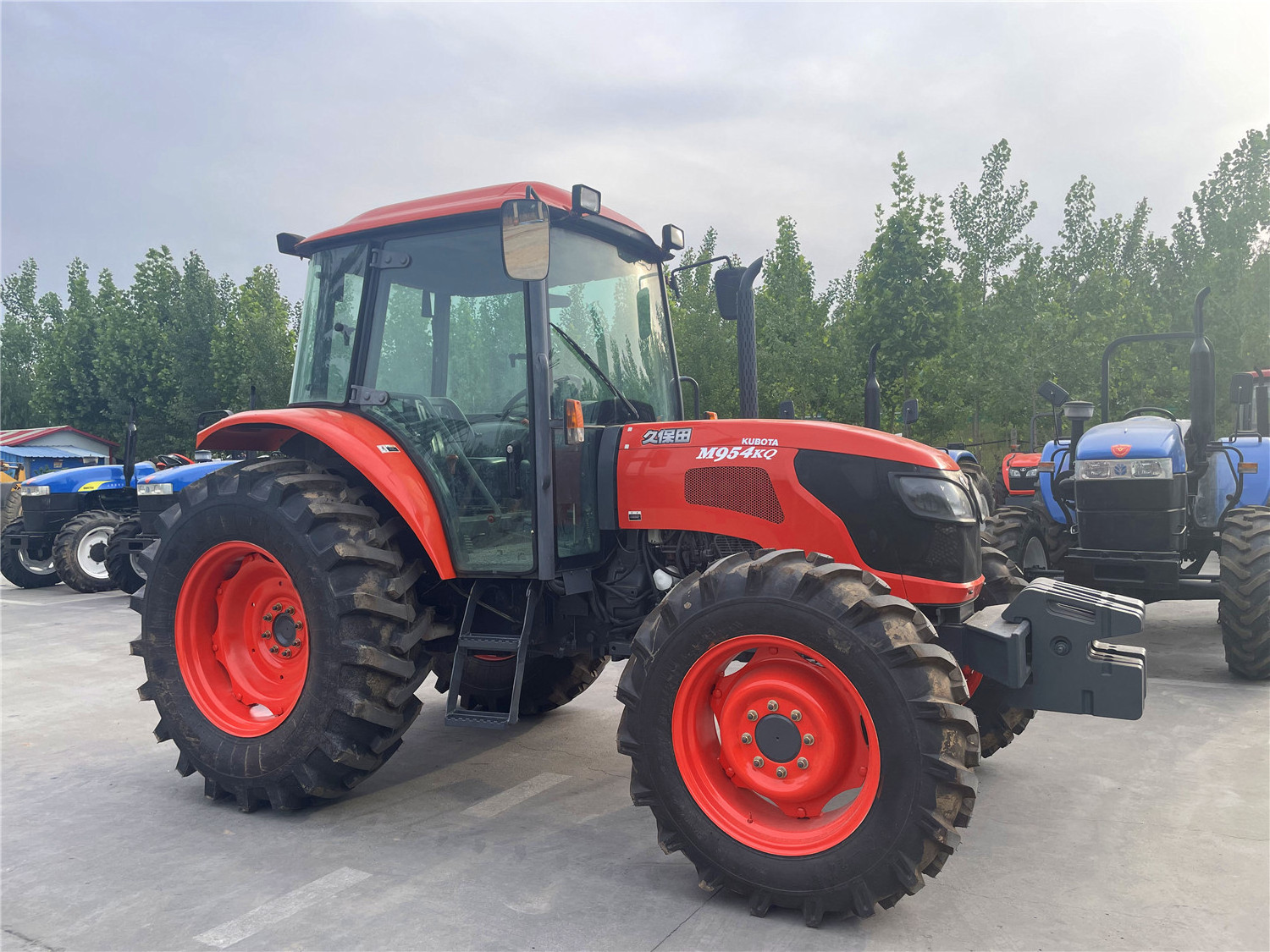 Good quality Second Hand Japan Kubota Tractor for sale 95hp Kubota with Cabin or ROPS Cheap price