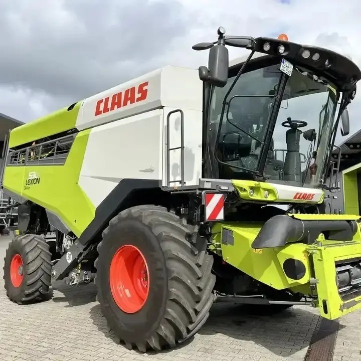 Brand New Combine harvester Combine harvester CLAAS 670 cheap offer in stock Lexion