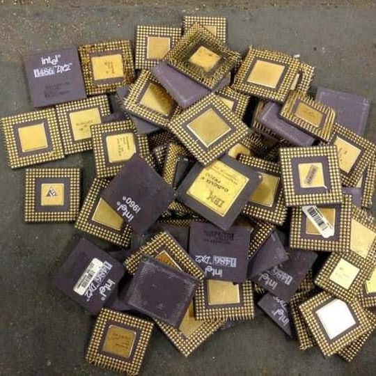 CPU Intel Pentium Pro Ceramic Intel Pentium Pro Ceramic CPU Processor Scrap with Gold Pins,Gold Top & Bottom available for sale