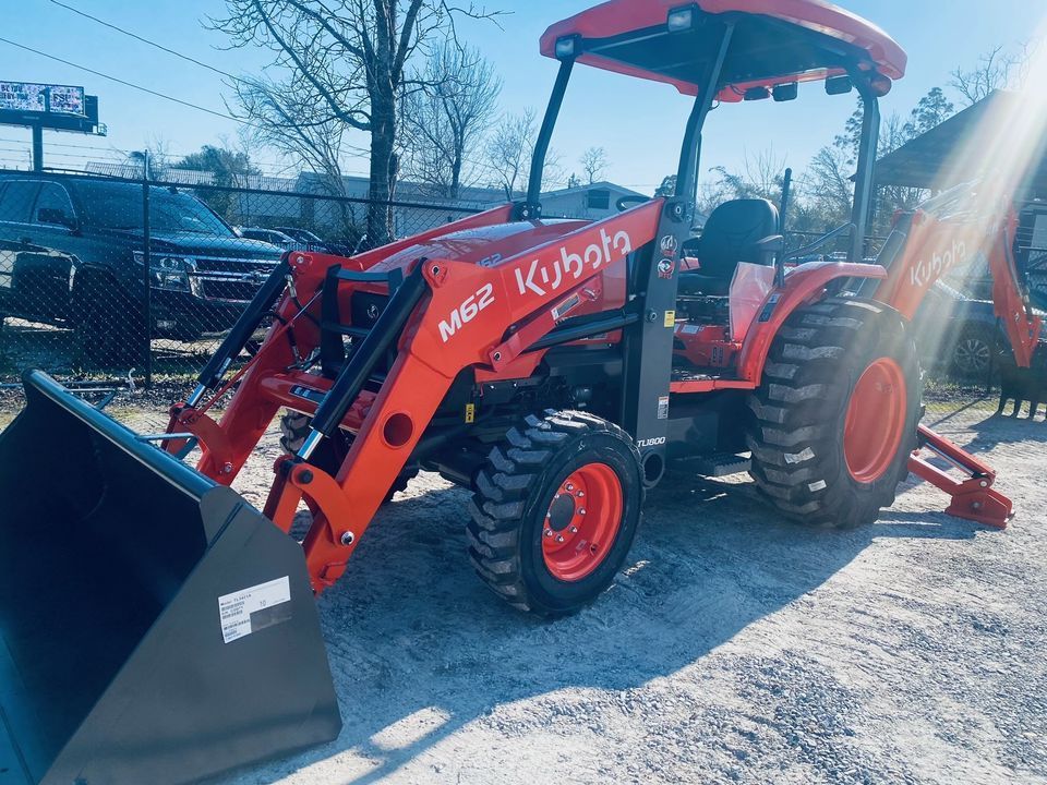 New KUBOTA M62 Tractor TLB front loader and BACKHOE for sale