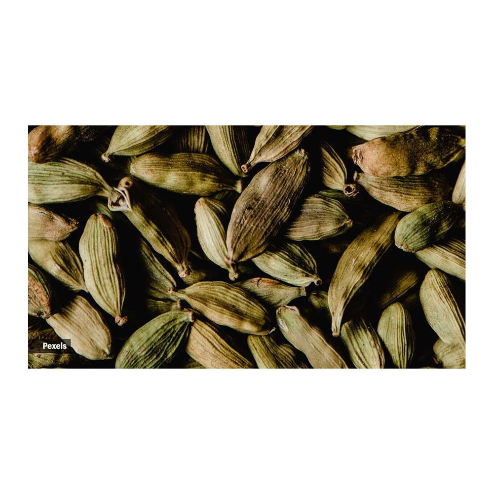 Wholesale Cheap  price supply of green cardamom 100% natural importers of spices cost effective dry green cardamom