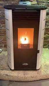 6 KW Cheap hydro wood pellet stove with european pellet stove wholesale