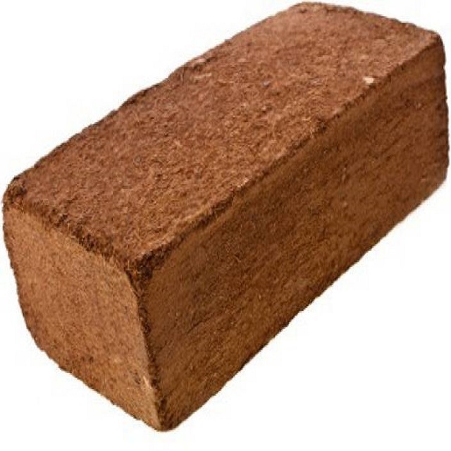 Hot Sale Retail coco peat 5kg blocks Coconut Coir Brick/Cocopeat Blocks/Coco Peat Blocks Dry Cocopeat Blocks Chips Block